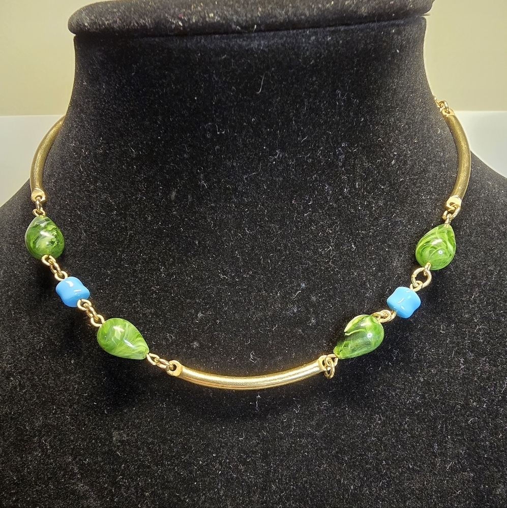 Elegant Gold and Green Necklace